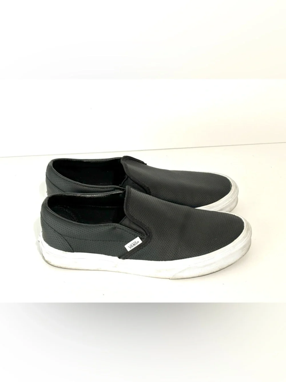 VANS Slip-On Perforated Leather Black White Low-Top Skate Shoes M 8 W 9.5